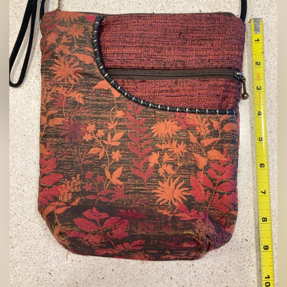 Red and Orange Crossbody Bag with Floral Pattern - Picture 3 of 13